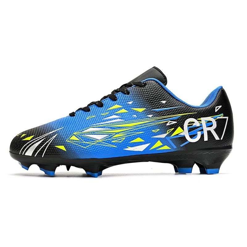 

Youth football shoes with long nails and broken nails # Campus football # Club training # Weekend league # Sports high school en
