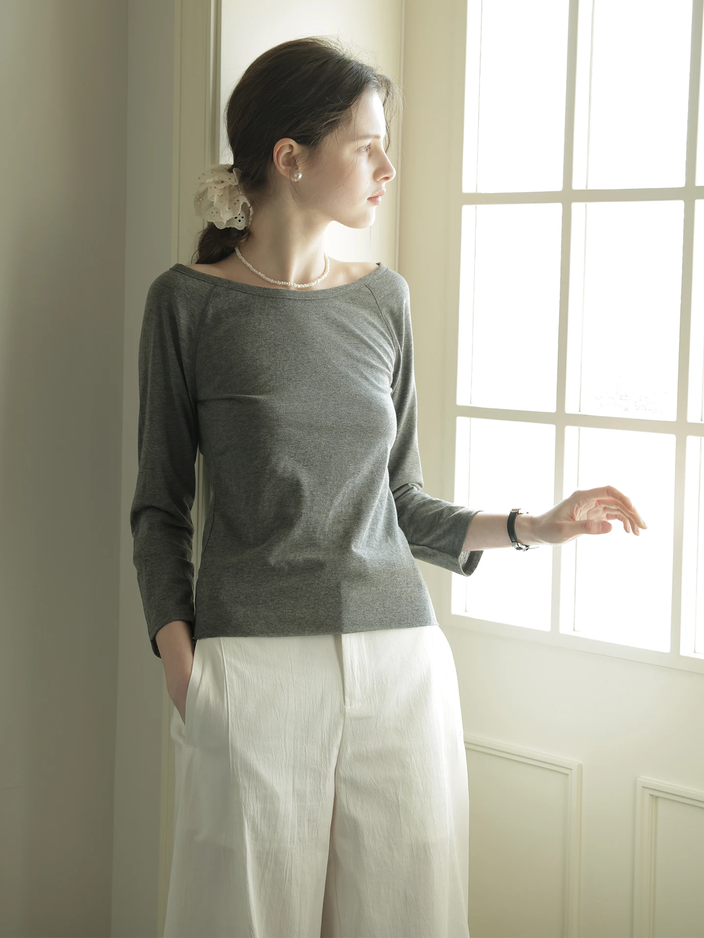 

Серая универсальная повседневная футболка с рукавом до локтя для женщин, весна-лето, новый стиль, для работы, приталенная, с высокой талией, из хлопка и полиэстера, B...