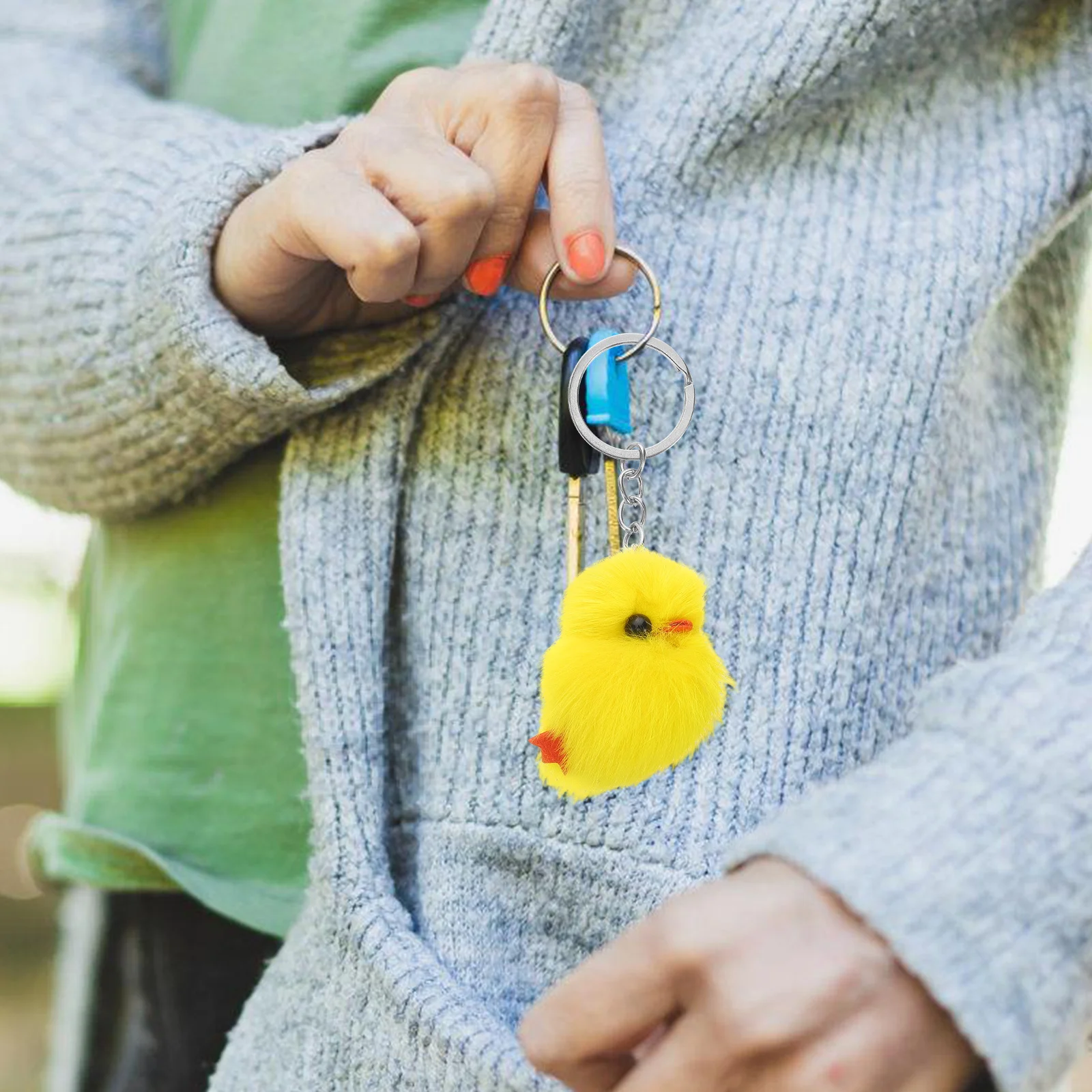 8 stuks schattige mini gele kuiken sleutelhanger zachte gevulde tas charme autosleutels portemonnee accessoires paas feestartikelen kip sleutelhanger