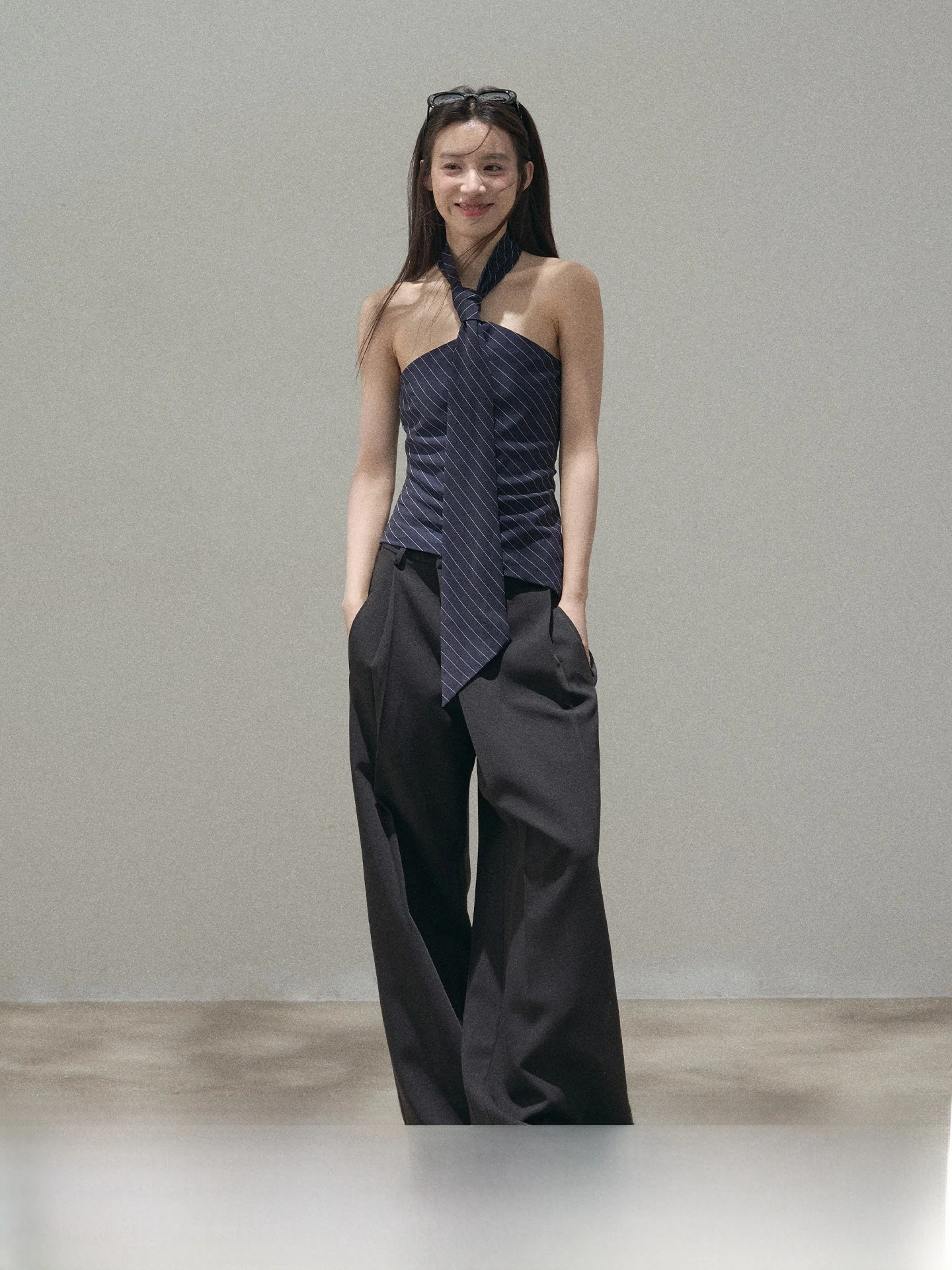 

Брюки ANNA CUTE: широкие, драпированные, повседневные, плиссированные, для офиса, с высокой талией, прямого кроя, длинные, из полиэстера, женские.