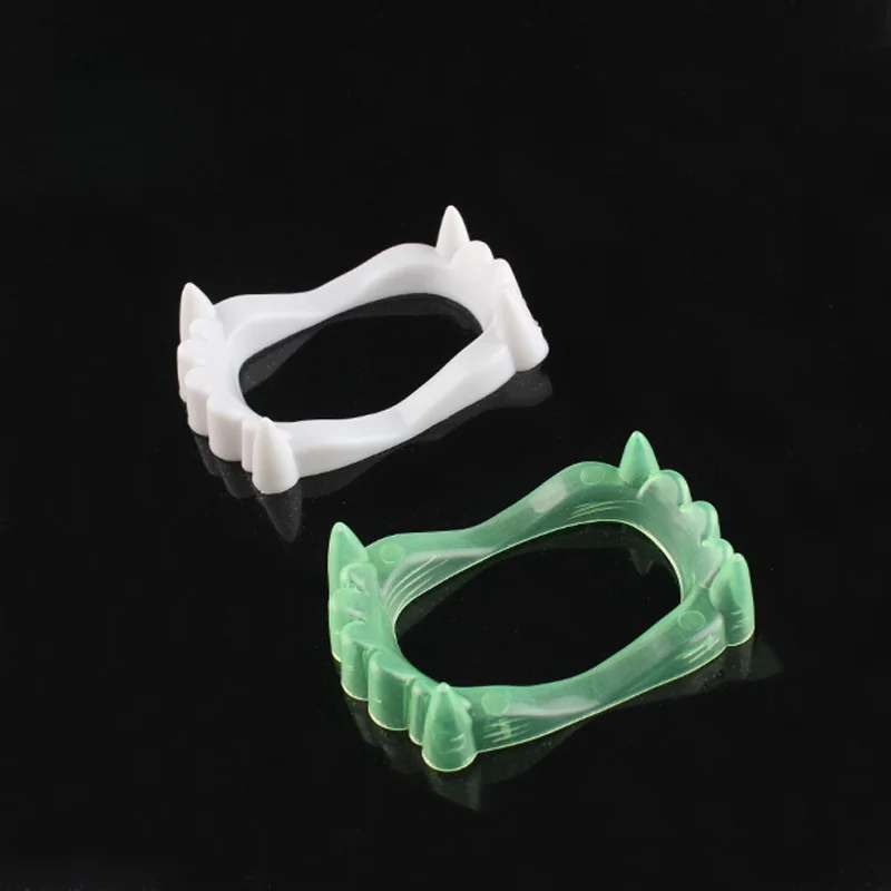 1PC Halloween Vampire Fangs Glow-in-the-Dark Teeth Set Performance Prank Funny Horror Demon Bloodsucking Plastic Fangs