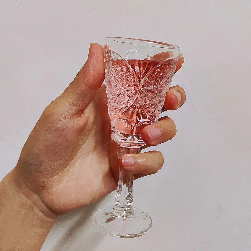 1 Piece 50ml Vintage Embossed Goblet Pressed Small Clear Cheap Wholesale Shot Glass Cups For Wine Spirit Soju Alcohol Champagne