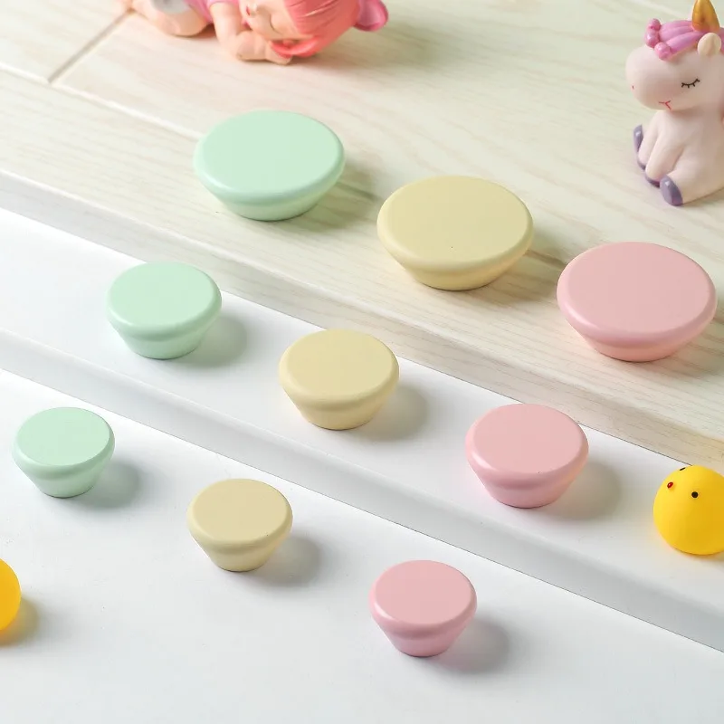 غرفة الأطفال الملونة ثقب واحد الأثاث مقبض 64-128 حفرة تباعد متعة وظيفية الزخرفية تسحب للأدراج و