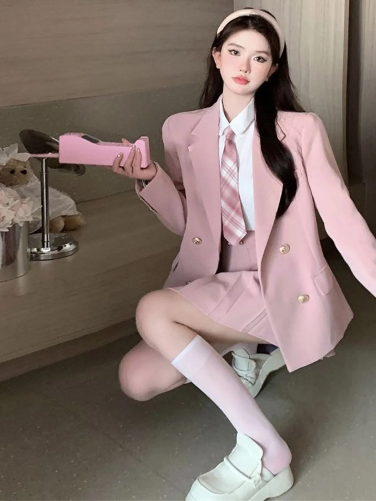 

Pure Desire School Girl Outfit JK Uniform Short Jacket Pleated Skirt Loose Three-Piece Set for Young Women