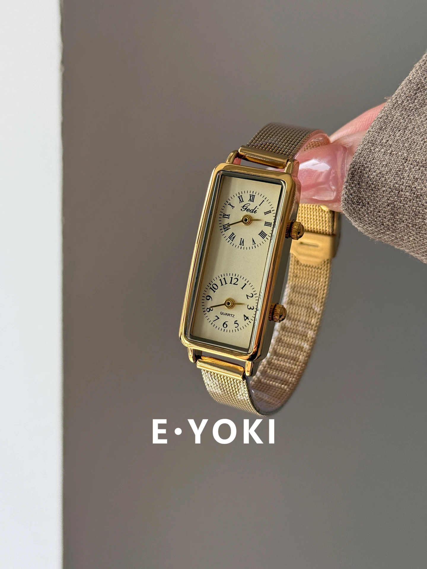 

2025 Luxury Women's Watch Gold Dual Time Rectangular Dial Ladies' Vintage-Inspired Premium Quartz Stainless Steel Watch Gift