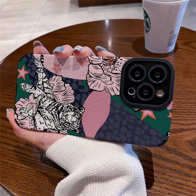 Creative Tiger Phone Case For iPhone 16 15 14 13 Pro Max 11 12 Pro 7 8 Plus X XS Max XR Shockproof Cute Animals Style Back Cover