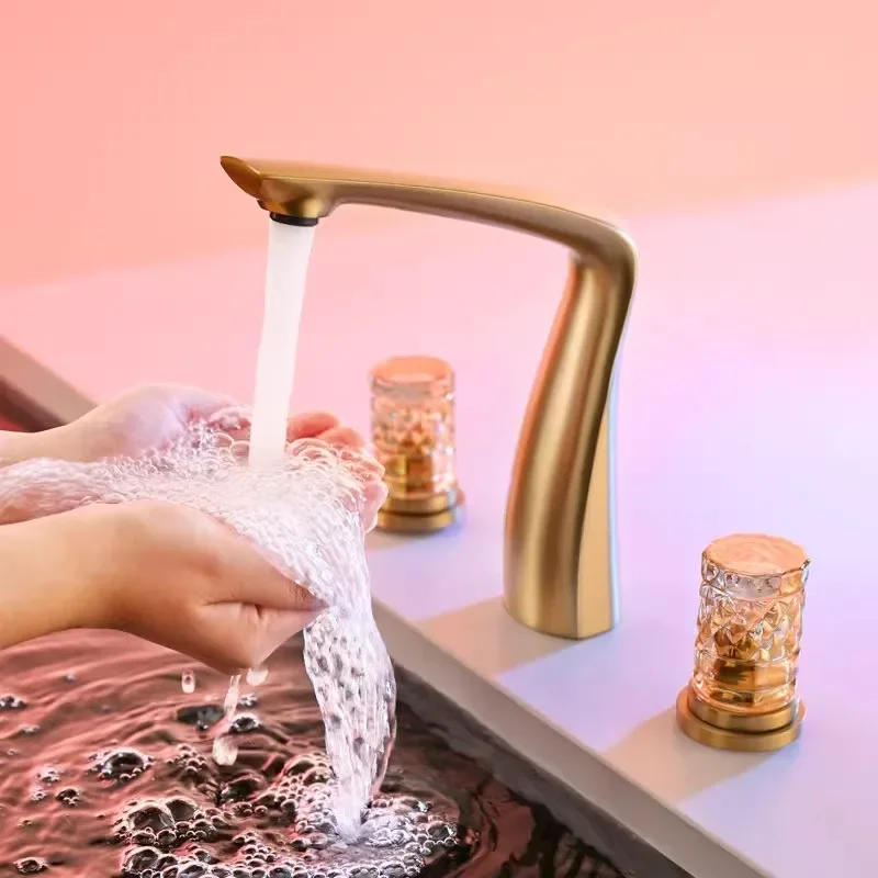 

Luxury Crystal Handle Bathroom Basin Faucet 8 inch Widespread Lavatory Mixer Tap Brass Three Hole Brush gold sink faucet