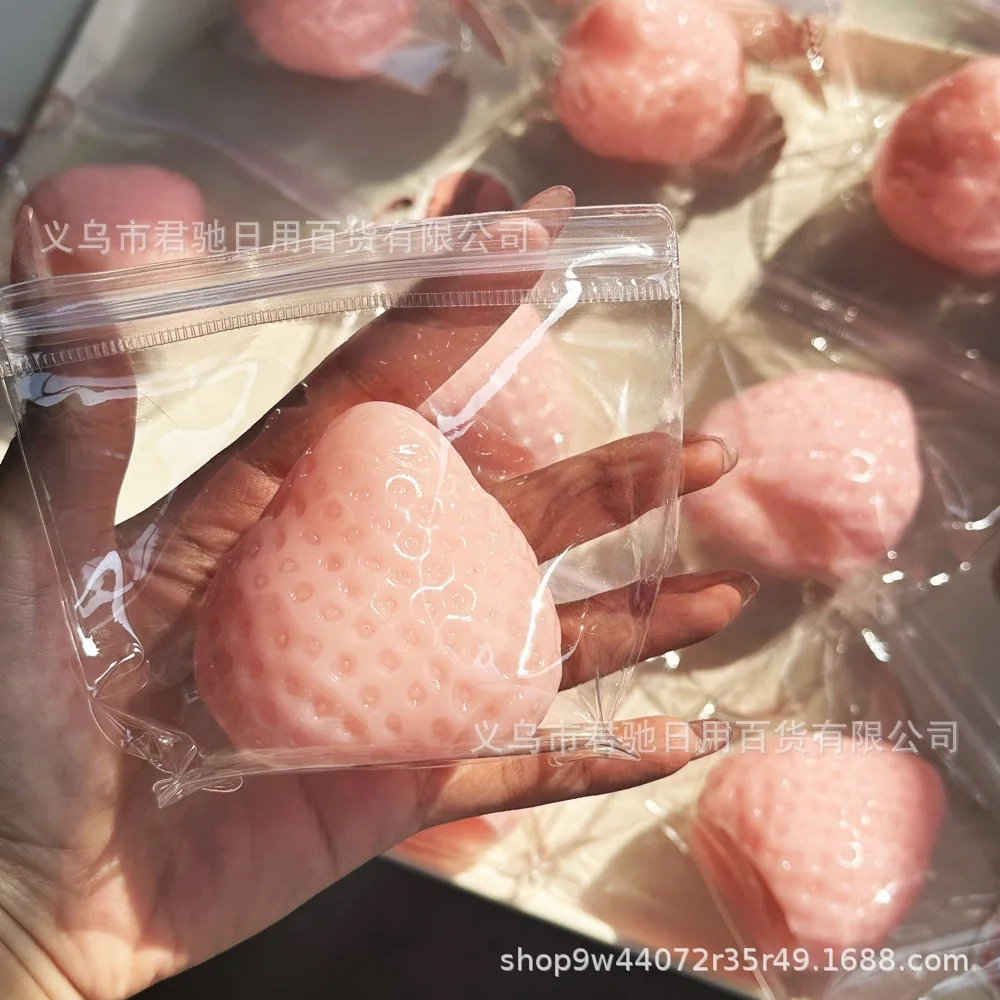 ของเล่นบีบสตรอว์เบอร์รี Taba Squishy - ของเล่นบีบคลายเครียดแบบคืนตัวช้า สำหรับเด็ก ผู้ใหญ่ ของขวัญสำหรับออฟฟิศและงานปาร์ตี้ - ของขวัญบีบเล่น