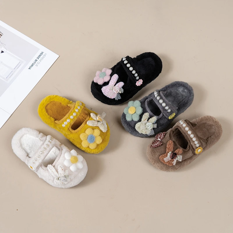 

Girls Princess Slippers Sweet Flowers Bunny Kids Fashion Shoes Suede Warm 2025 Winter Children Slippers Korean Style Soft Bottom