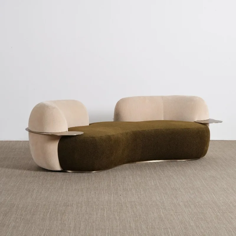 Curved fabric three-seater sofa, retro color matching design, with storage tray, luxury villa living room sofa