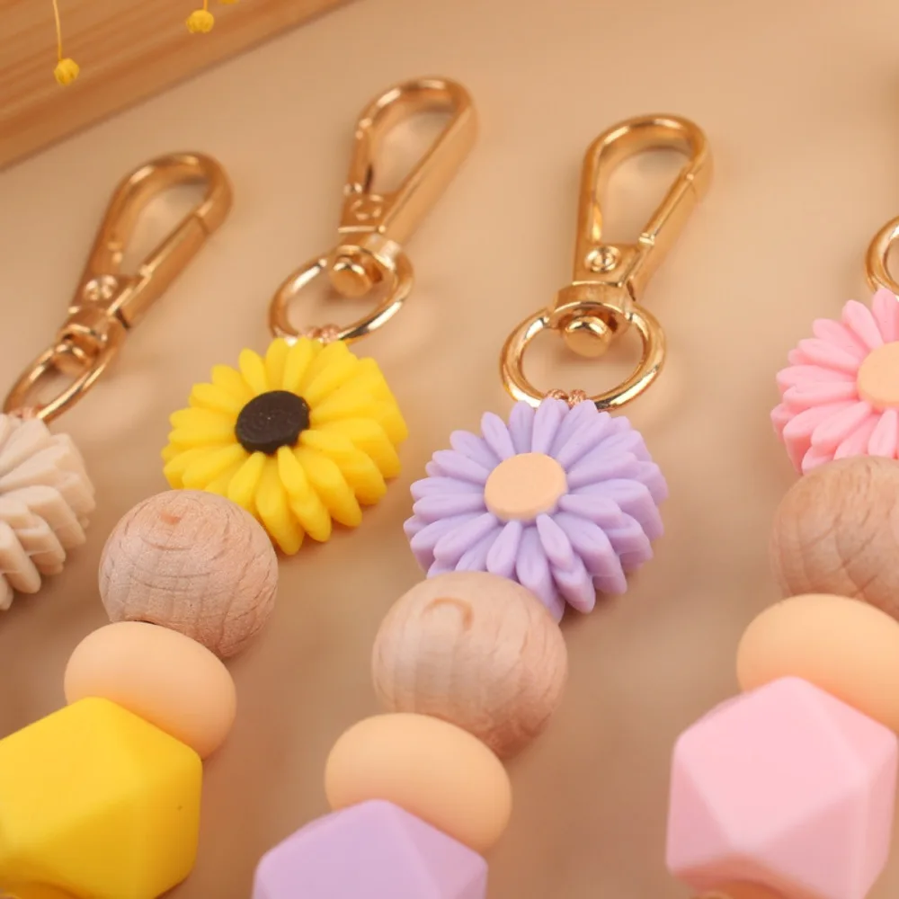 Portable Silicone Daisy Beaded Keychain Creative Multipurpose Bracelet Keyring Handmade Bag Pendant Bag