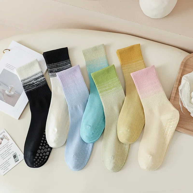 Gradient Silicone Non-slips Pilates Socks Yoga Socks Women Professional Indoor Workout Gym Fitness Cotton Dance Sports Socks Sox