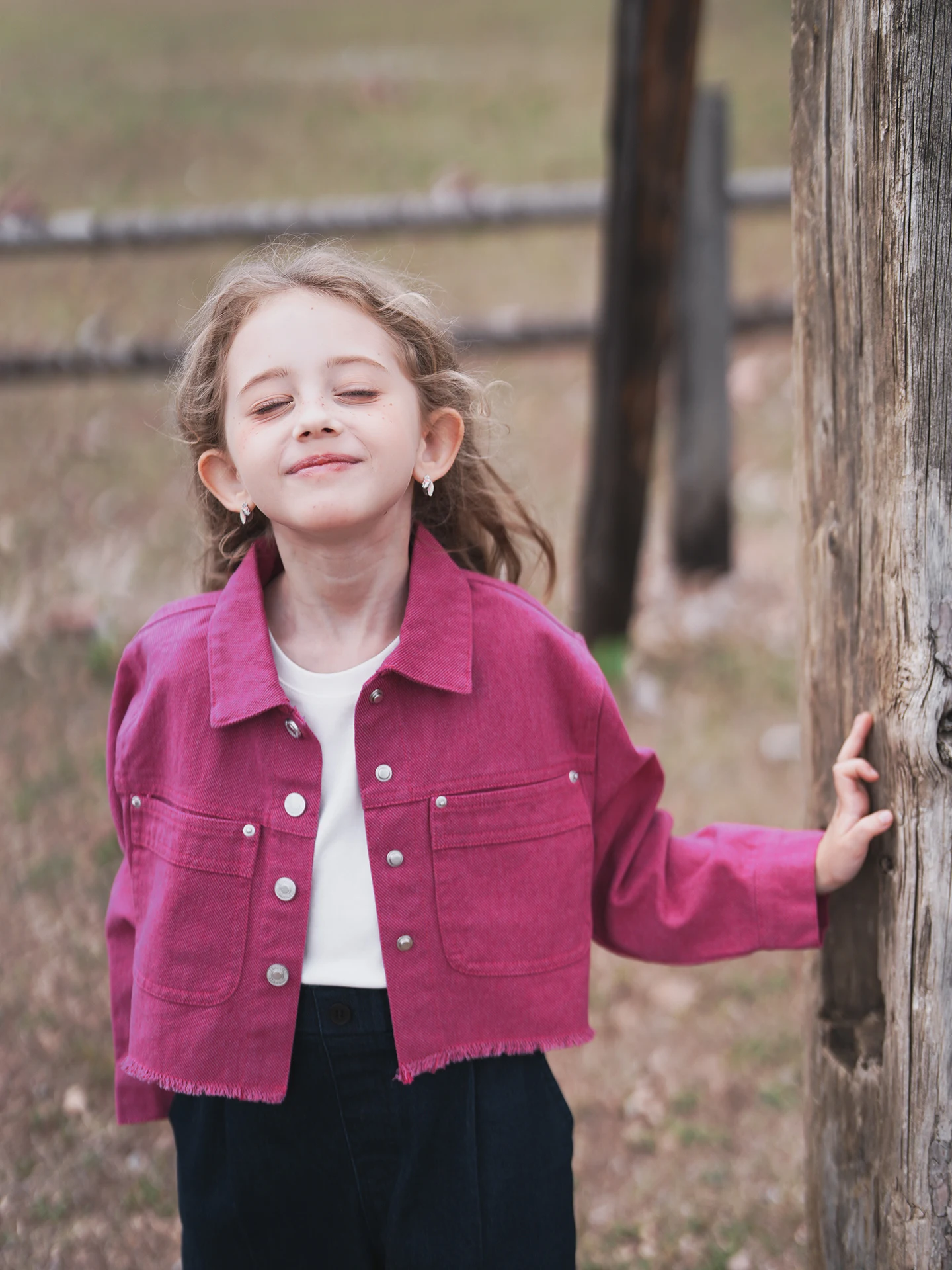 fashionable-short-casual-denim-jacket-for-girls-autumn-new-style-children's-clothing-cotton-material-european-style-jacket