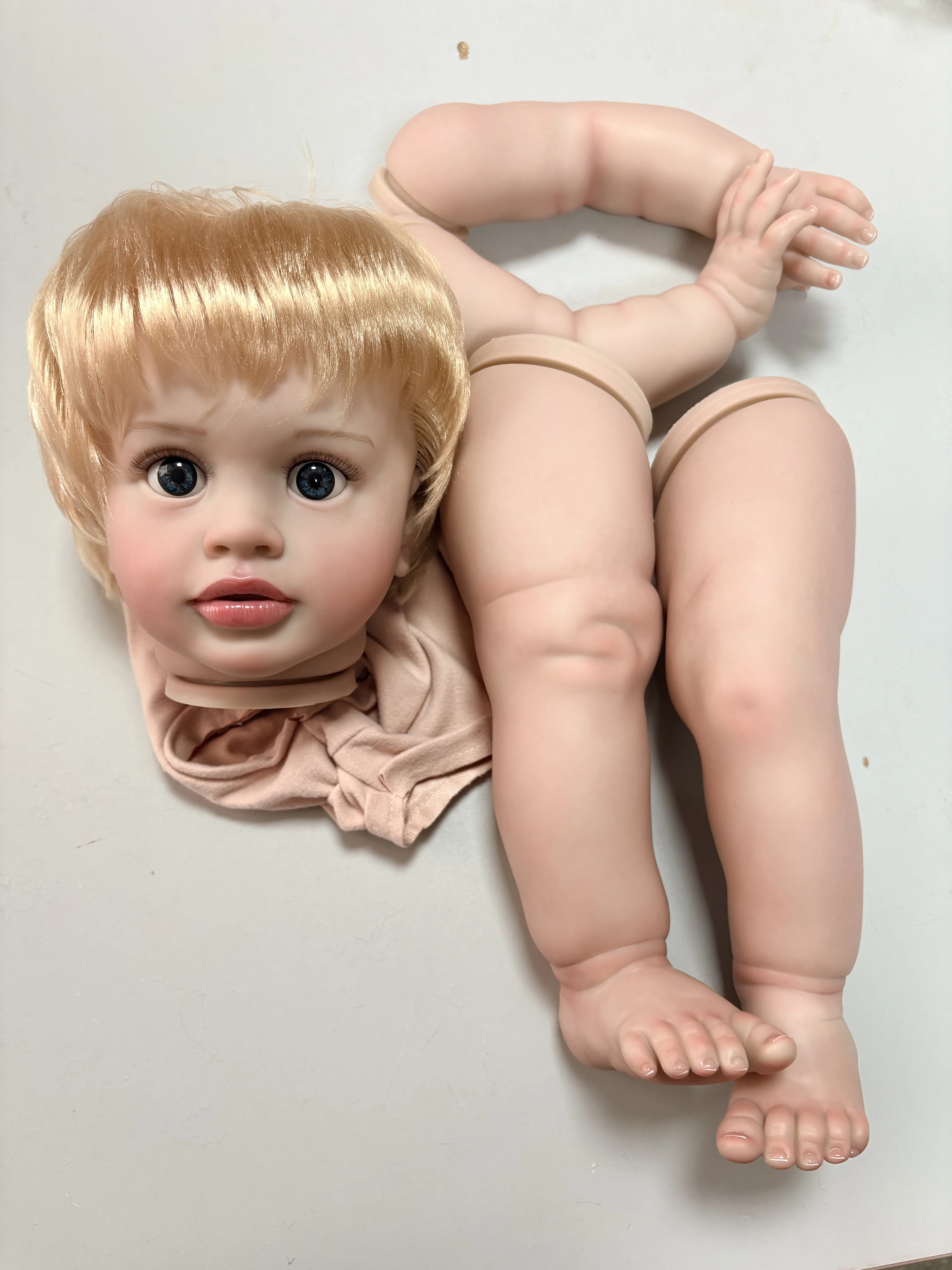 26'' Huge Size Reborn Pippa Unassembled Doll Parts 3D Pained Skin with Rooted Hair Cloth Body and Eyes DIY Doll Kit