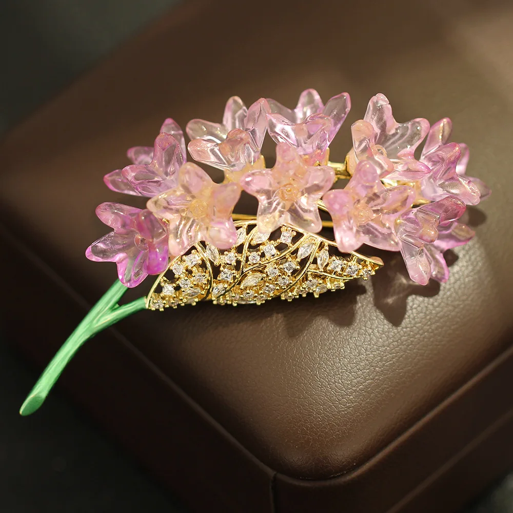New Purple Lilac Flower Brooches for Women High-end Niche Design Temperament Luxurious Clothing Creativity Accessories Pins