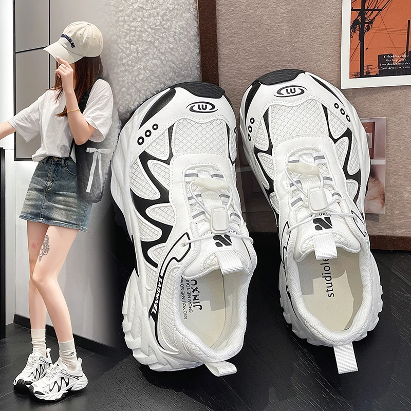 

Fashionable and Versatile Breathable Shoes 2025 New Net Surface Autumn Thick Bottom Lightweight Casual Sports Shoes Women