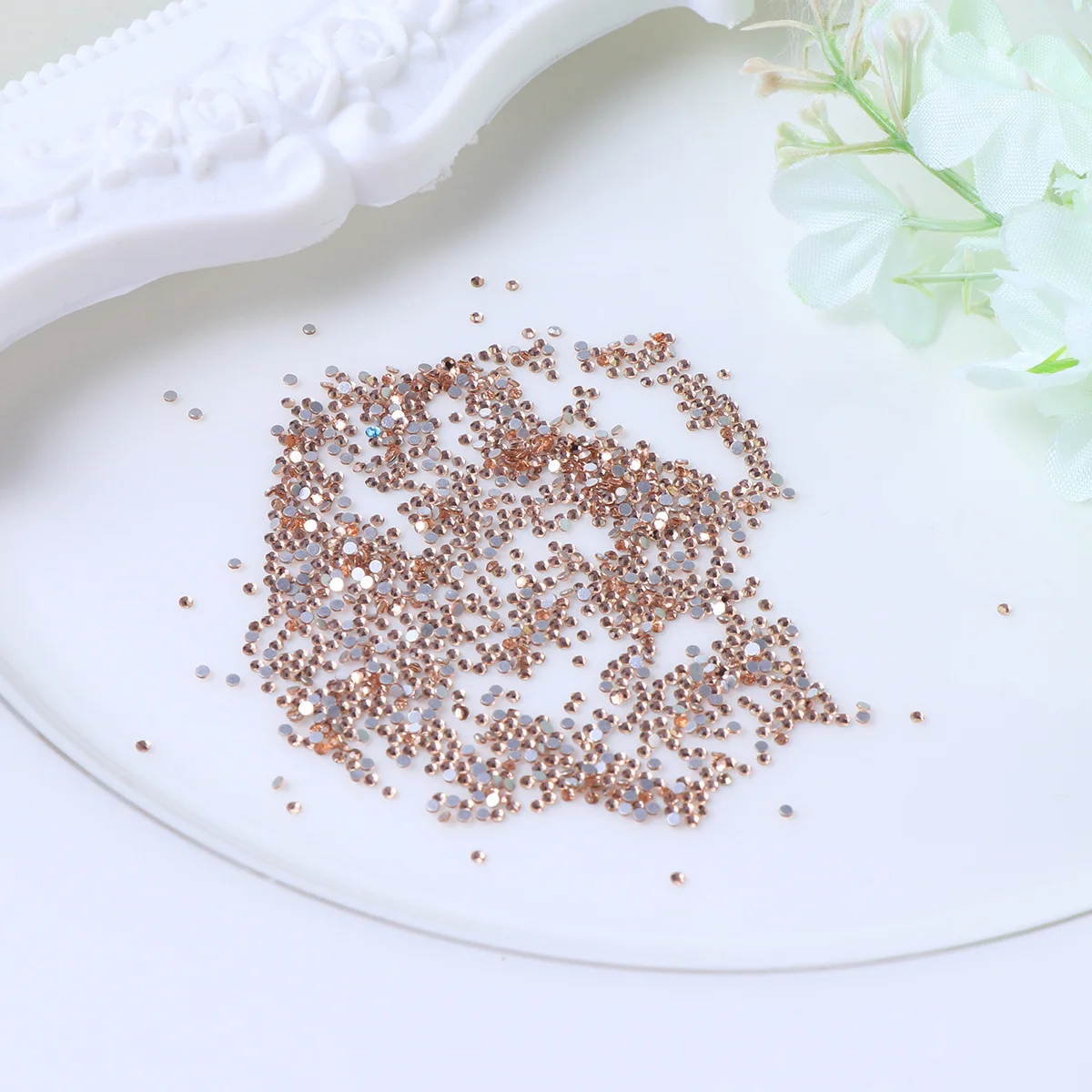 

1440Pcs Crystal Glass Pearl Beads Flat Back Durable for Earrings Necklace Making Nail Art 1.3mm DIY Bead Decorative Bead