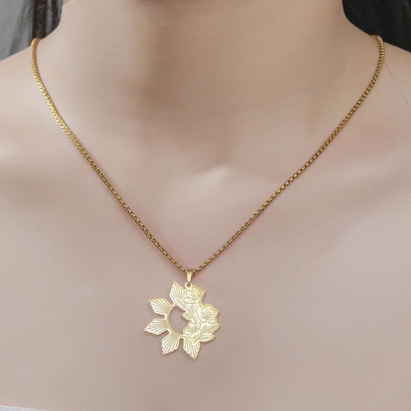 Unift Philippine Sun and Sampaguita Flower Necklace Stainless Steel Choker for Women Men National Symbol Sampaguita Jewelry Gift