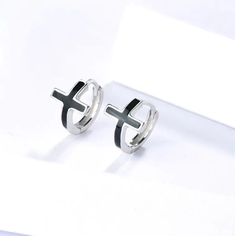 Fashion Zwart Kruis 925 Zilveren Naald Mannen Stud Oorbellen Sieraden Valentijnsdag Gift Drop Shipping Man Geen Fade groothandel