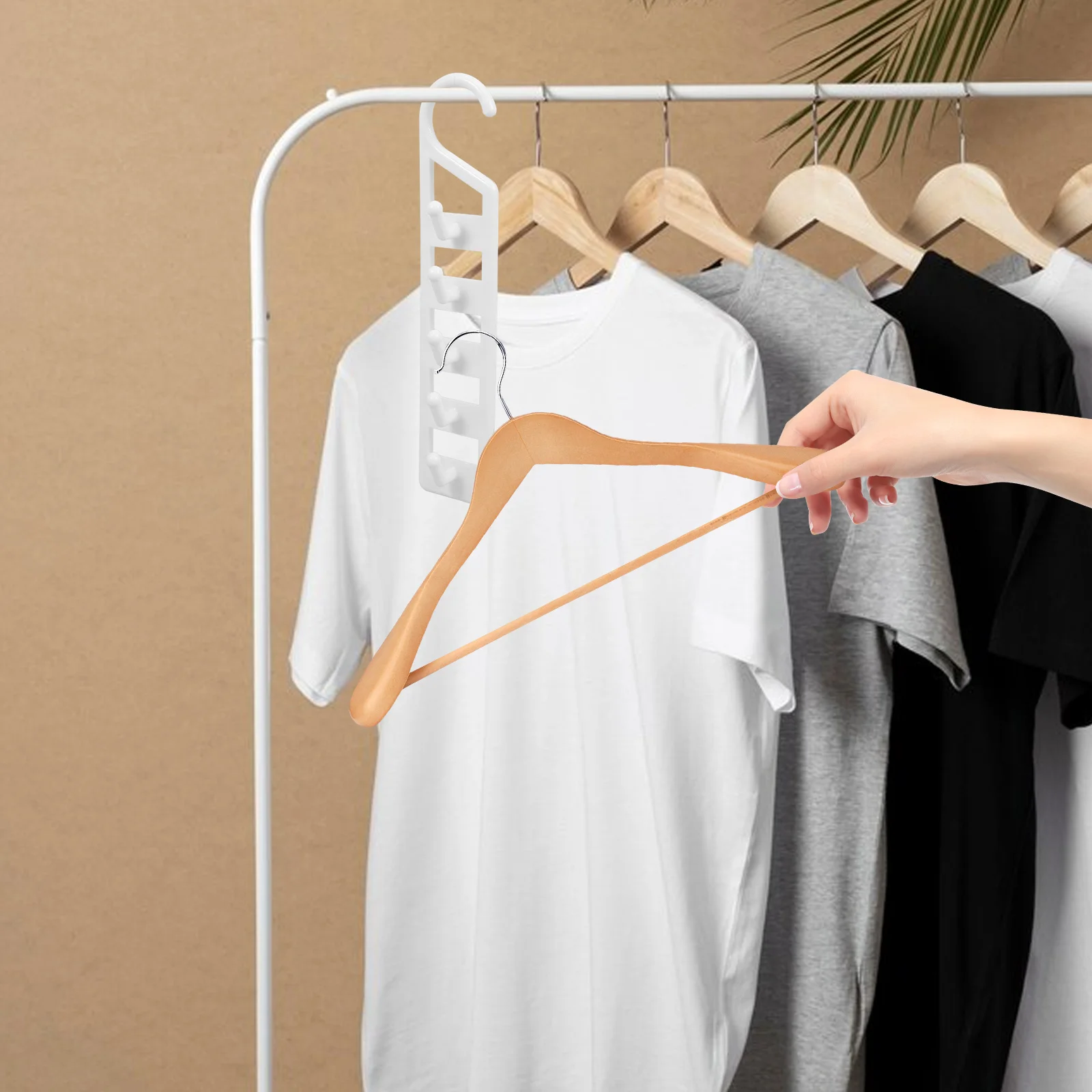 

6pcs Modern Design Space Saver Hangers Heavy Duty Plastic For Closet Organization Vertical Arrangement Travel Clothes Organizer
