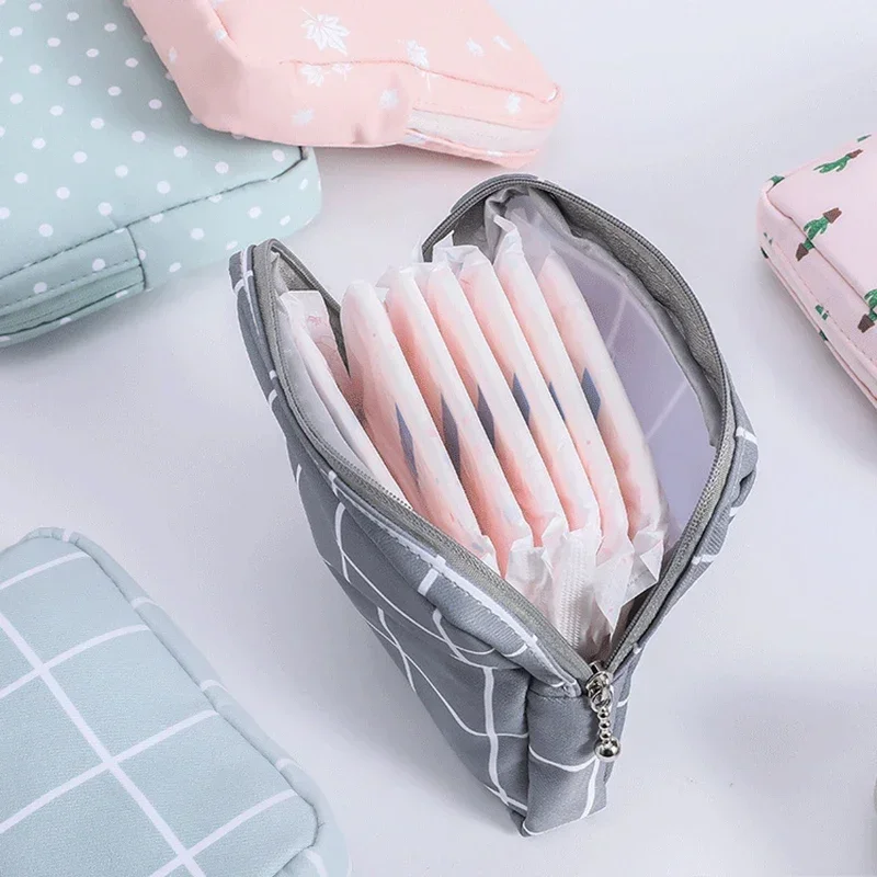 Women Portable Sanitary Napkin Storage Bag Cotton Travel Zipper Cosmetic Lipstick Earphone Tampon Makeup Storage Bag Coin Purse