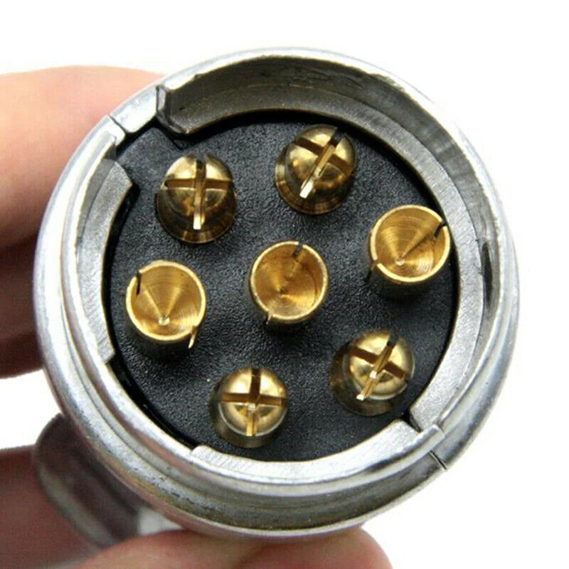 7 Pin Metal Trailer Plug Towbar Towing Lights Socket Car Van Caravan 12V APM