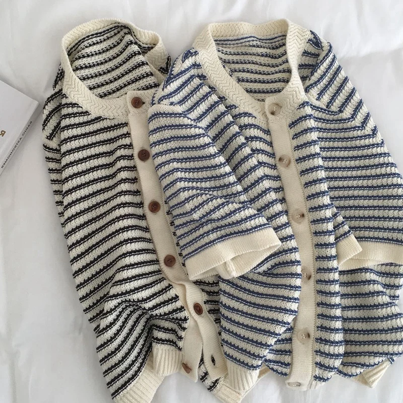 

Тонкий ор Sve Ice Silk Трикотажный топ Женский базовый слой irt Корейский Sle Commute Wind Striped Design Низкая круглая пуговица Ne
