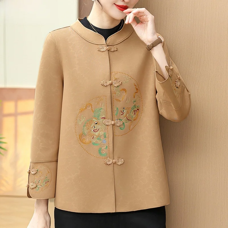 

Новая китайская красная весенняя куртка для женщин среднего возраста: модный свободный крой, короткий жакет на одной пуговице с круглым вырезом