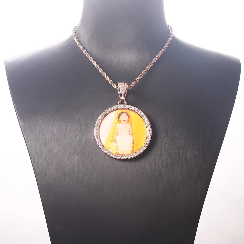 Personalized Custom Hip-Hop Large Round Photo Pendant Copper Inlaid Zircon DIY Creative Photo Frame Men And Women Necklace