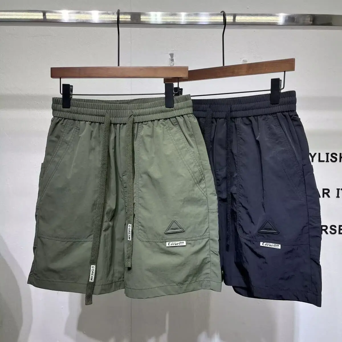 

Men's Summer Ice Silk Thin Casual Loose Basketball Shorts Quick Dry Five-Quarter Length Sporty Comfortable Polyester Fiber
