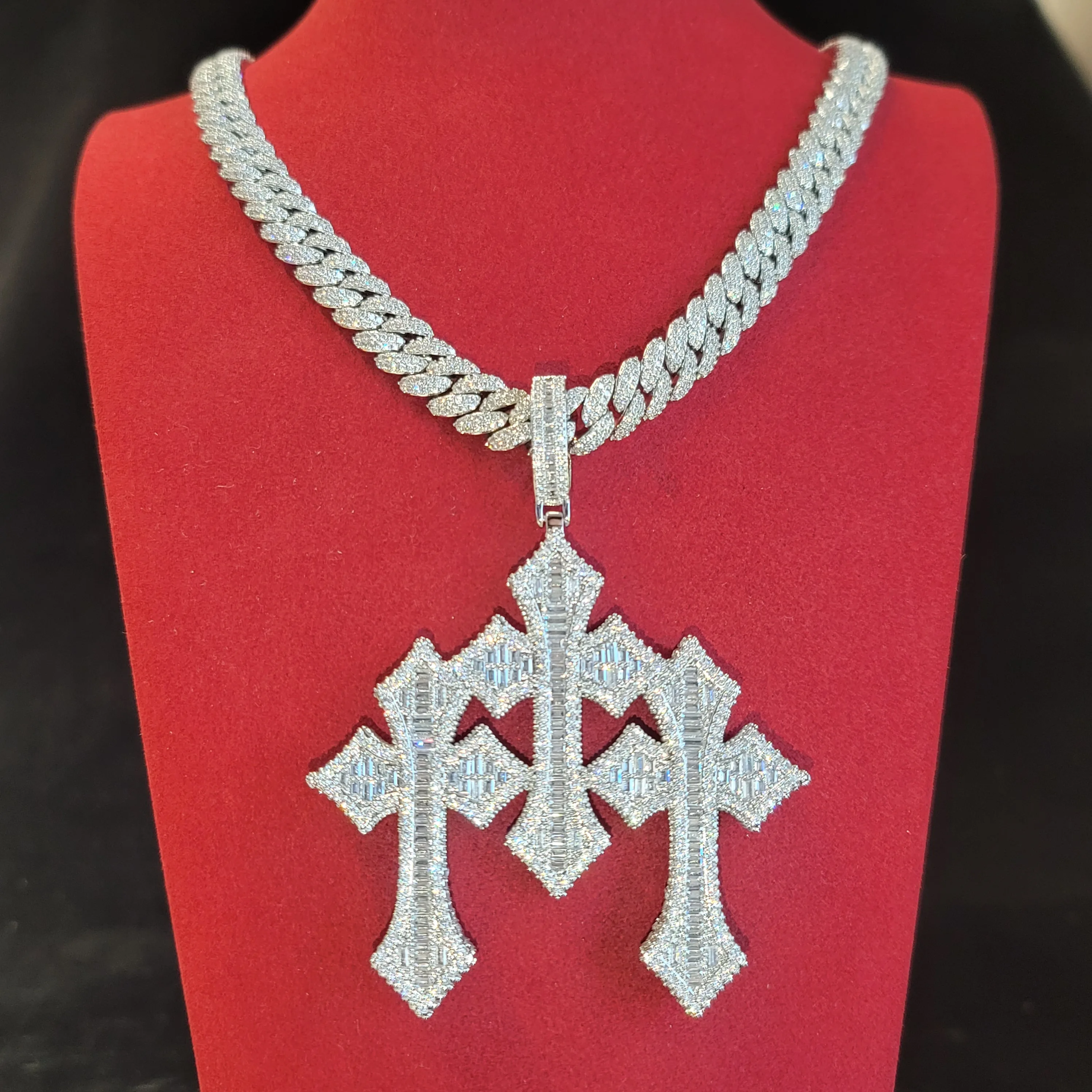 

Fashion Classic Vintage Cross Pendant Icy Big Baguettecz Full Diamonds 10MM Miami Cuban Link Rope Chain Design Necklace Jewelry