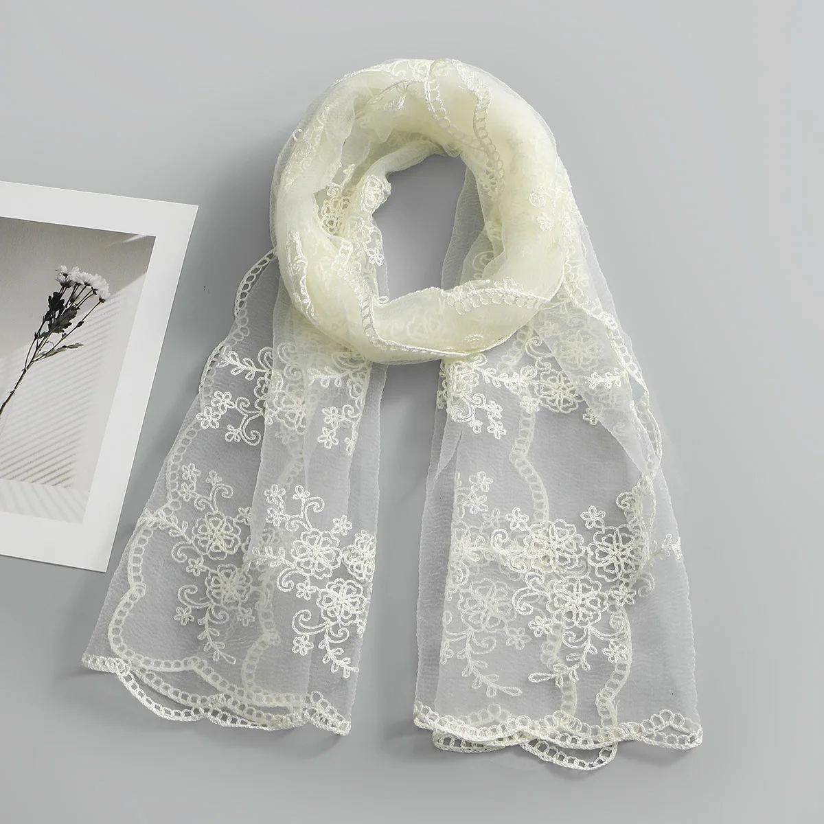 

Длинный шарф с кружевной вышивкой для мусульманок, хиджаб, платок, шаль, бандана, повязка на голову, буфанда, фулярд, 180*60 см, исламский