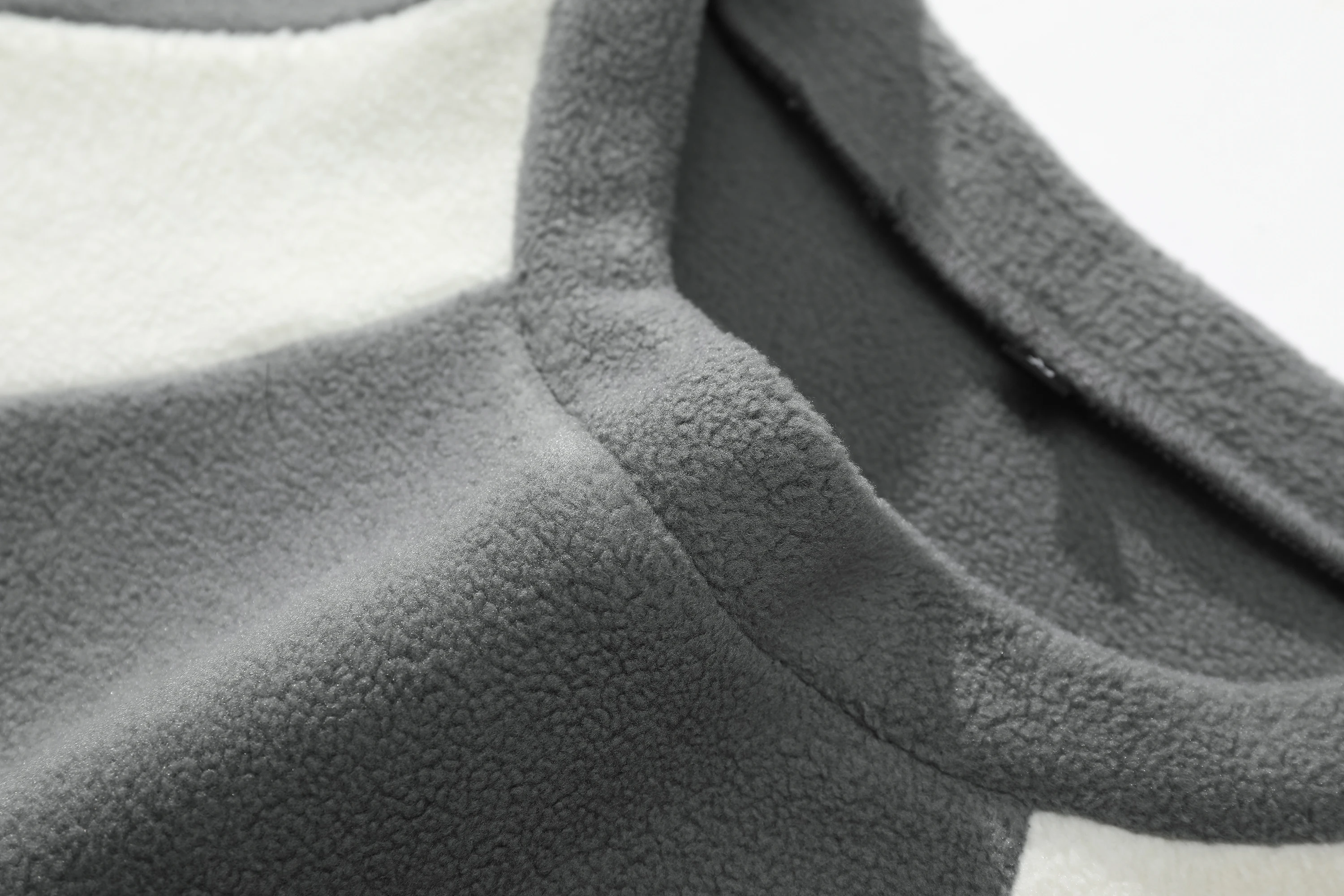 Minimalistische fleece ronde hals met kleurblokken voor heren - anti-rimpel, raglanmouwen en warme stof, stijlvol voor stedelijke winter- en dagelijkse look