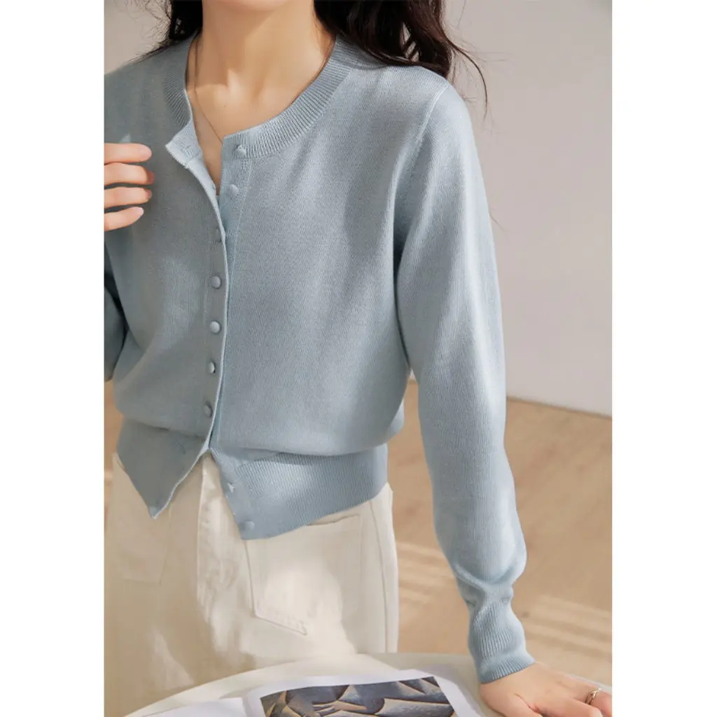 ライトブルーのニットカーディガンジャケット女性用ラウンドネック長袖韓国スタイルエレガントな春秋トップ