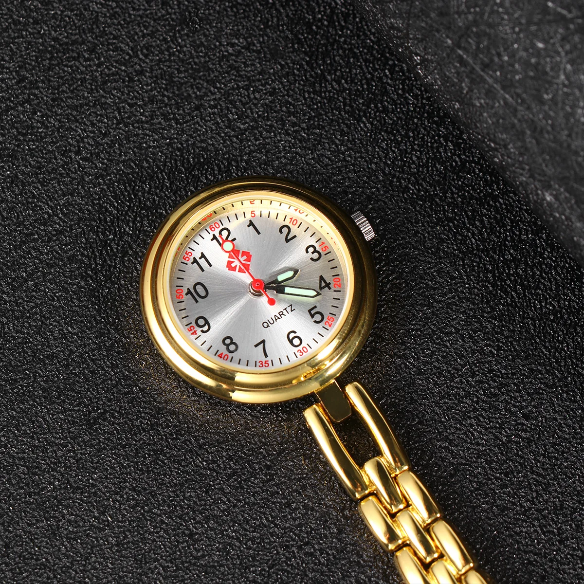 

Watch Golden Creative Nurse Watch Stylish Quartz Clip Buckle Hanging Precision Timekeeper Durable Alloy