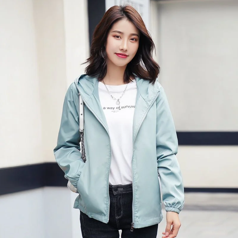 Spring Autumn 2024 New Autumn Women's Thin Style Super Immortal And Stylish Versatile Breathable With A Hat Short Loose Jacket