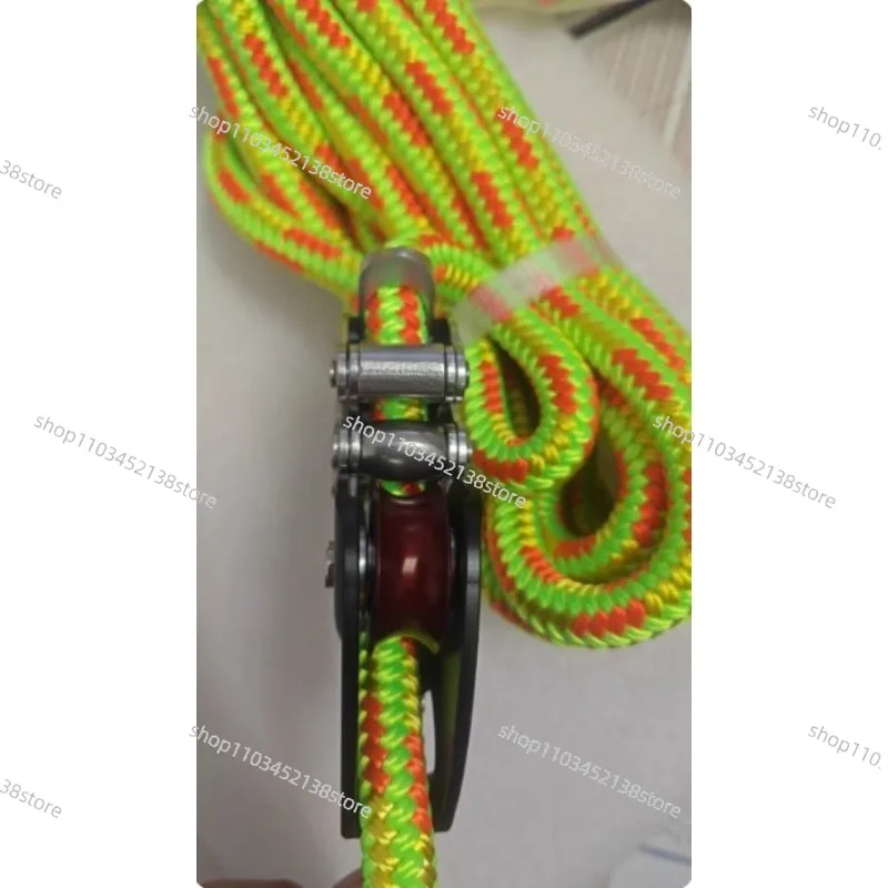 Tree climbing, grasping knots, aerial work, safety rope, self-locking device, rope grabber, outdoor pulley, labor-saving