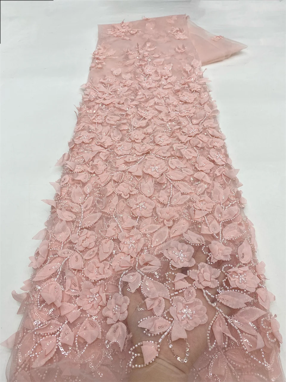 

Африканская кружевная ткань 2025, высокое качество, французский 3D цветок, белая вышивка бисером, тюль, кружевная ткань для праздничного платья HJ6345