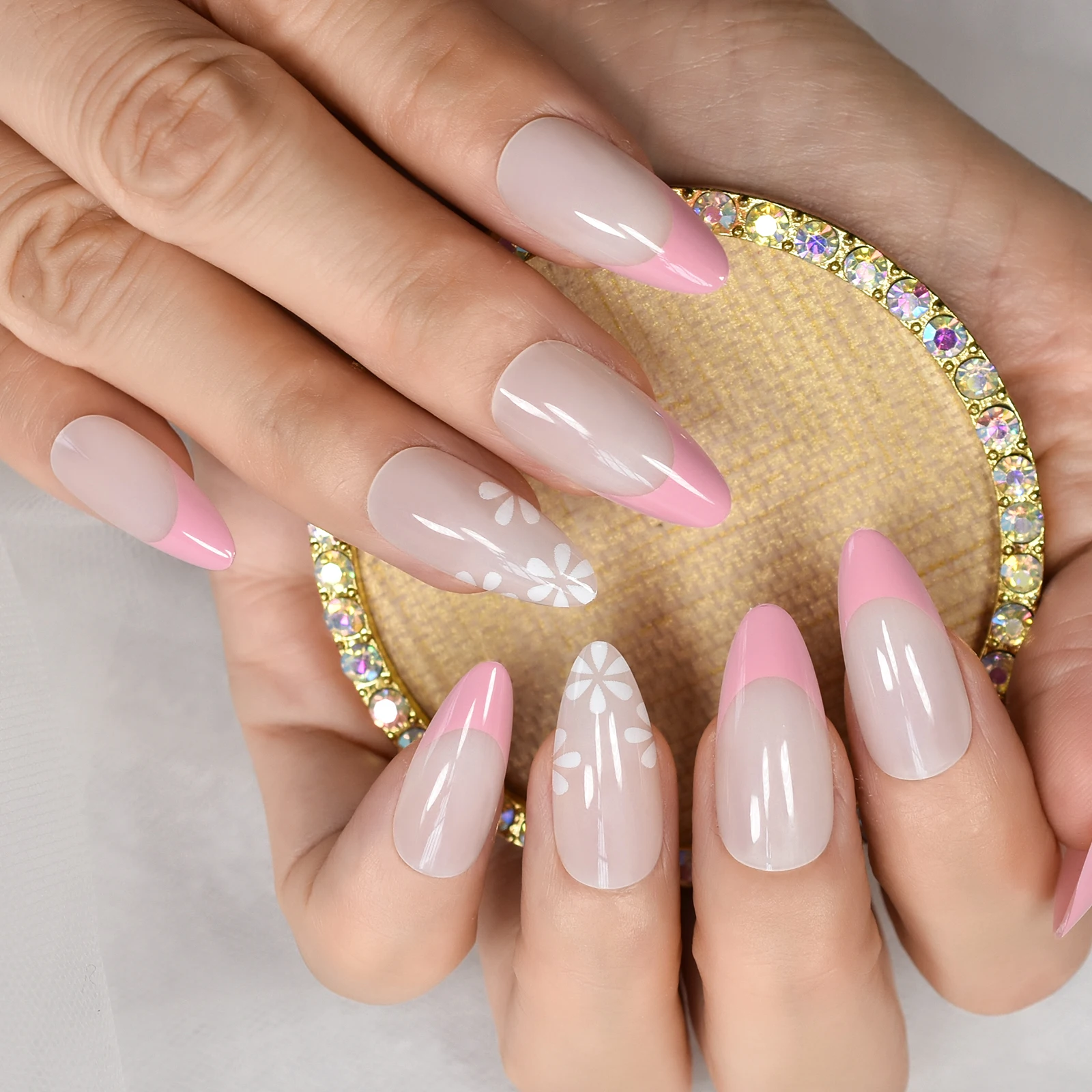 French Almond Pink Top Press On Nails With Flower Pattern Full Cover Finger Nails Średni migdałowy kształt Manicure z zakładkami