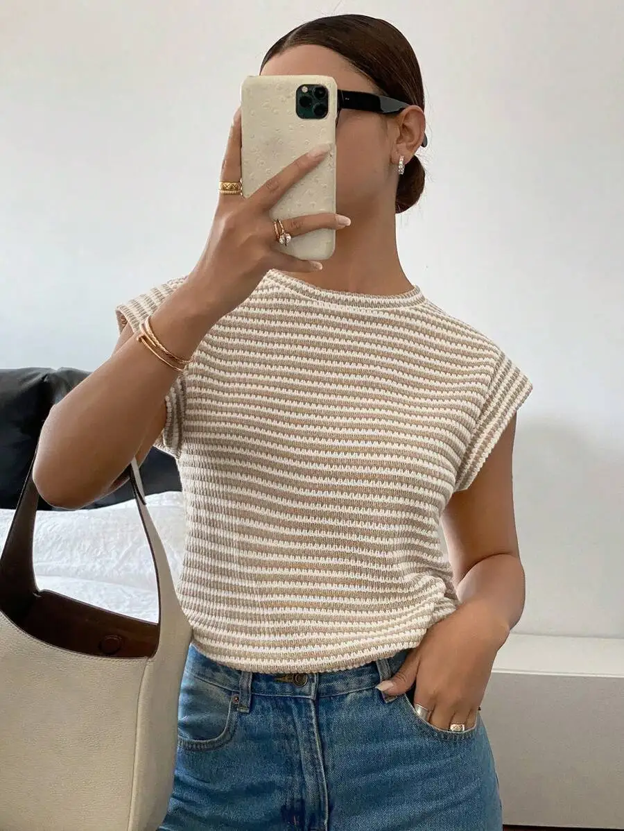 

Женская полосатая трикотажная футболка с коротким рукавом, повседневный летний топ, бежевый и белый, текстура в рубчик