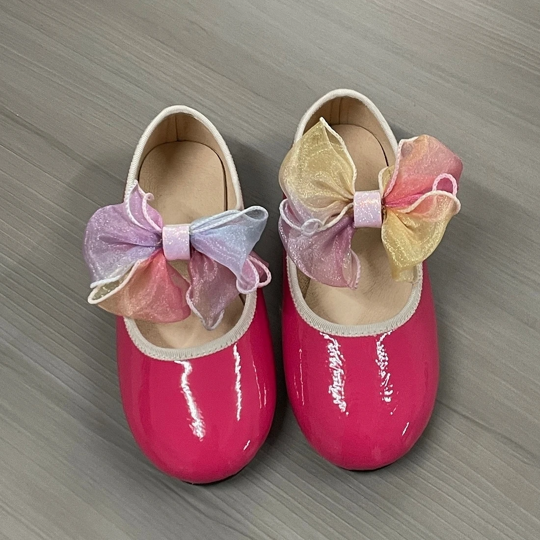 Jinyu Girl Flat Performance Shoes Fashion Shallow Mouth Outdoor Simple Shape Baby Princess Leather Kids Shoes 5-16 Years Old