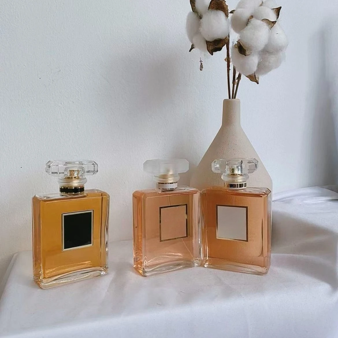 クラシックな100mlブランド香水、フレッシュな柑橘系とベルガモットの香り、長時間持続、自信に満ちた魅力、通勤やデートに最適