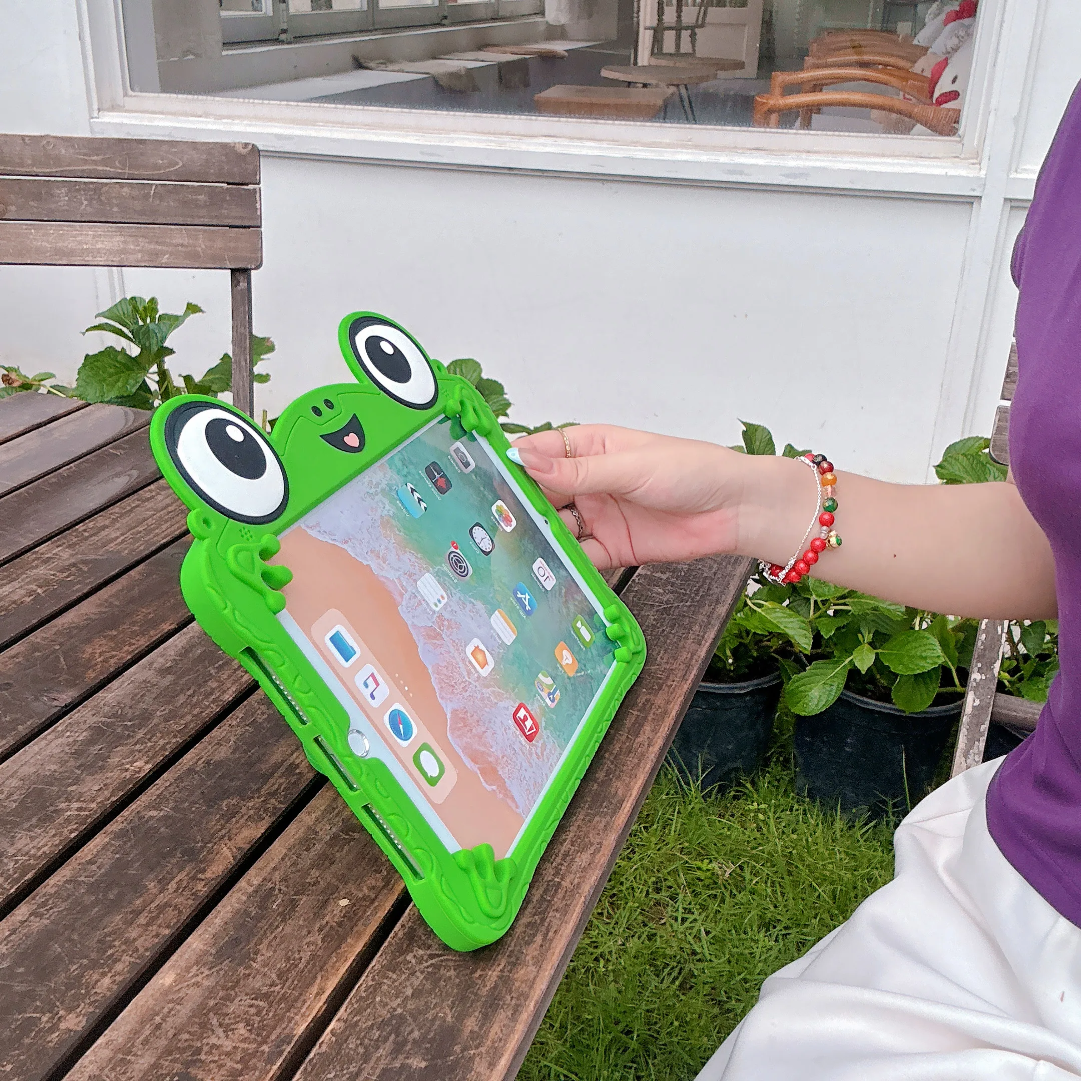3D Niedliche Cartoon-Frosch Kinder Silikon-Tablet-Hülle mit Schultergurt für iPad 7/8/9. Generation Air1/2/3 Pro 9,7/10,2/10,5/11 Zoll Cover – Detail 13