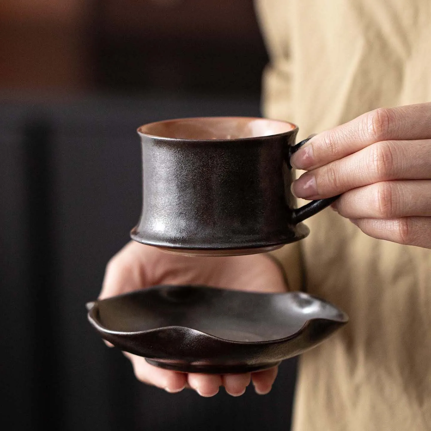 taza-de-cafe-de-ceramica-con-diseno-y-asa-para-uso-personal-ideal-para-la-oficina-y-presentada-en-una-caja-de-regalo