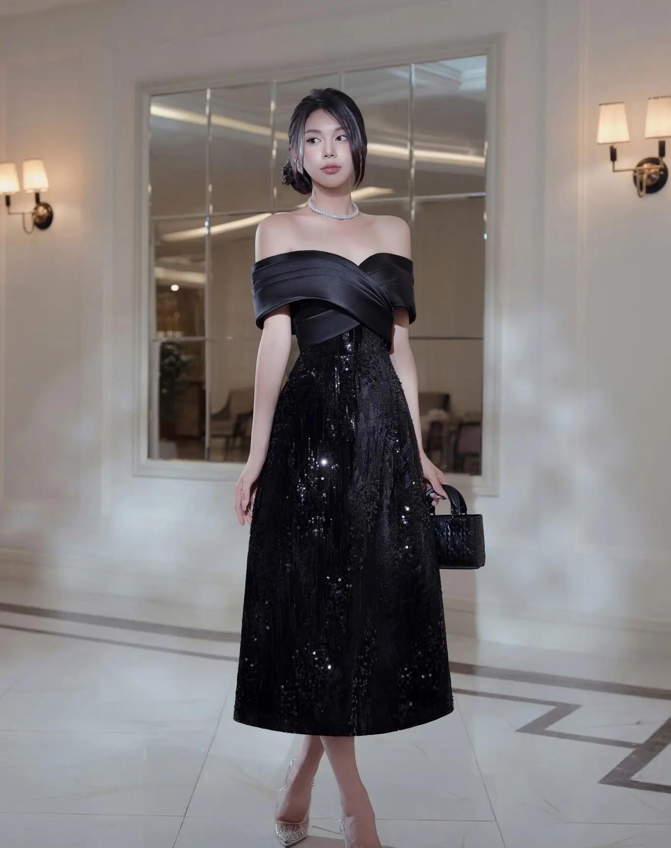 

Customized Jersey A-Line Off the Shoulder Sequined Evening Dress Strapless Tea Length Half Sleeves Black Vestidos para mujer