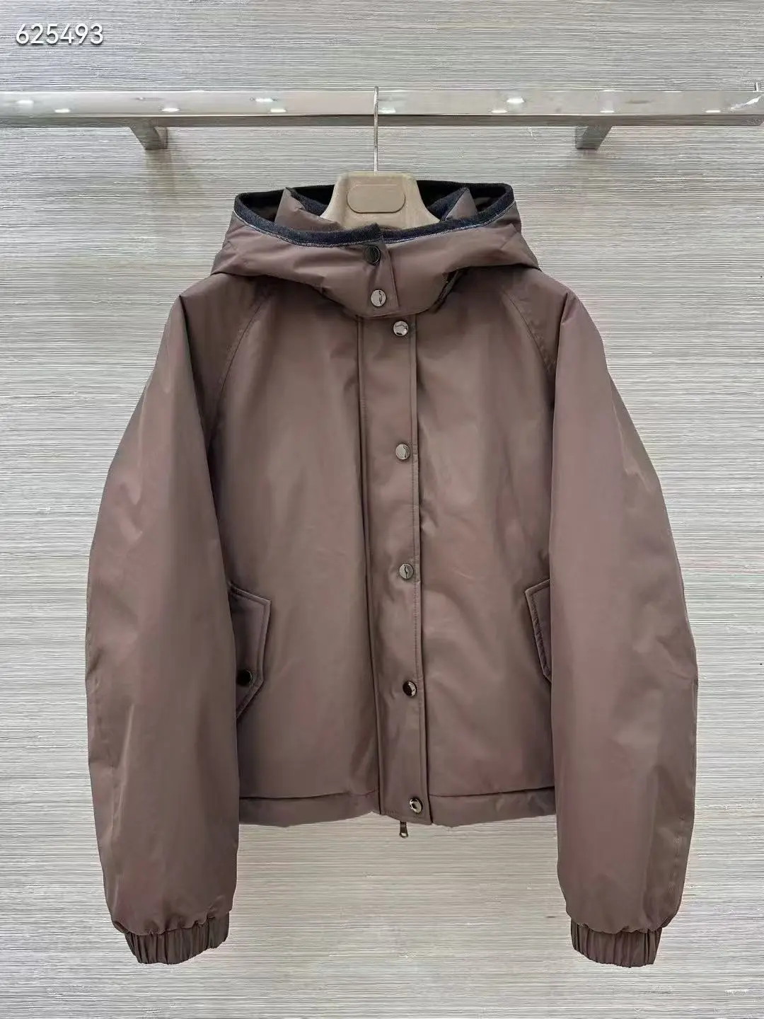 겨울 신상 우아하고 패셔너블한 따뜻하고 가볍고 편안한 후드 디자인 숏 다운 재킷 여성 의류