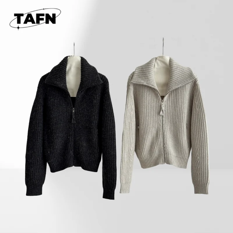 

Повседневный женский зимний жилет для холодных дней: стильный безрукавный пуховик для активных женщин в холодную погоду AI1597