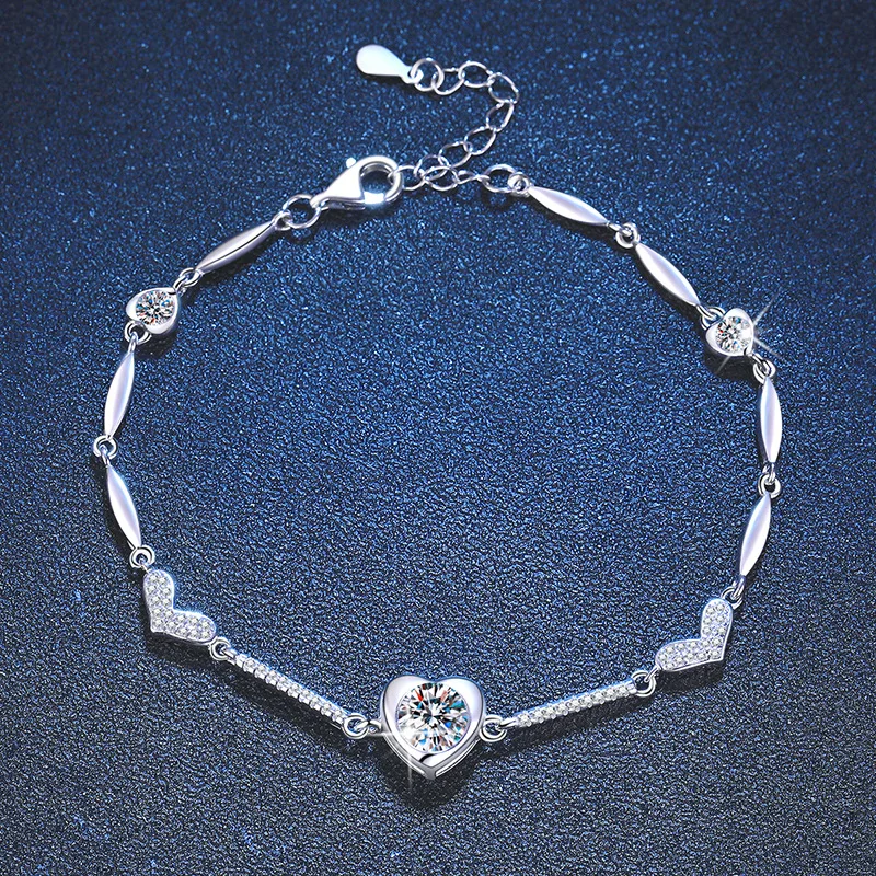 1.0 قيراط D اللون مويسانيتي شكل قلب أساور 925 فضة مختبر سوار الماس للنساء حفل زفاف فاخر #3