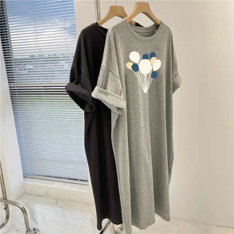 2025 Nuovo fiocco stampato manica corta abito lungo estate allentato casual al ginocchio abiti t-shirt coreano semplice versatile top