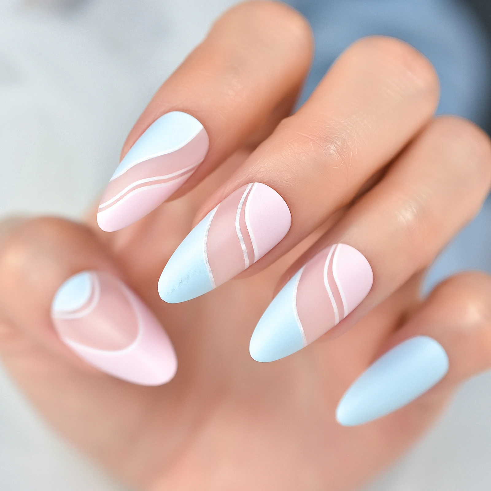 Almond Muleti Color Blue Top Fake Nails Press On Nail Tips Salons At Home Manicure Full Cover Wielokrotnego użytku Fałszywe paznokcie Classy